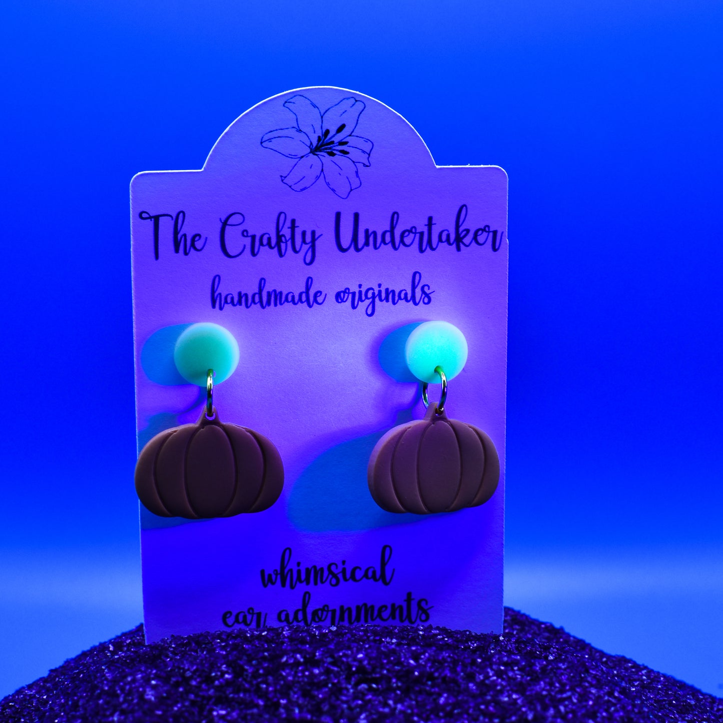 spooky pumpkin + GLOW stud